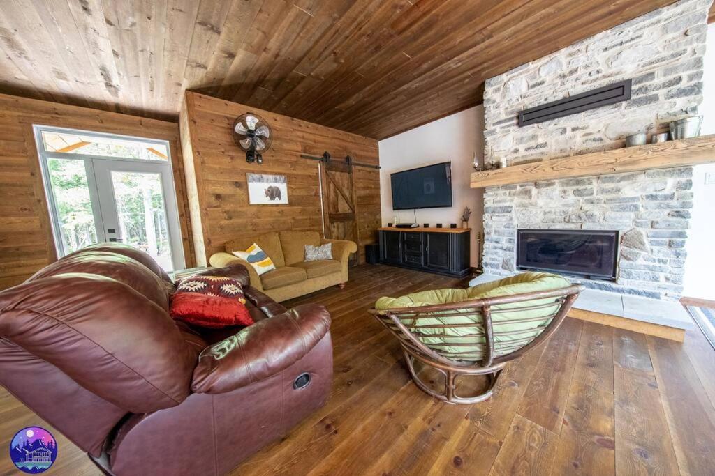Chalet Deschamps- Spa- Chien Accepte- Nature- Estrie Mansonville المظهر الخارجي الصورة