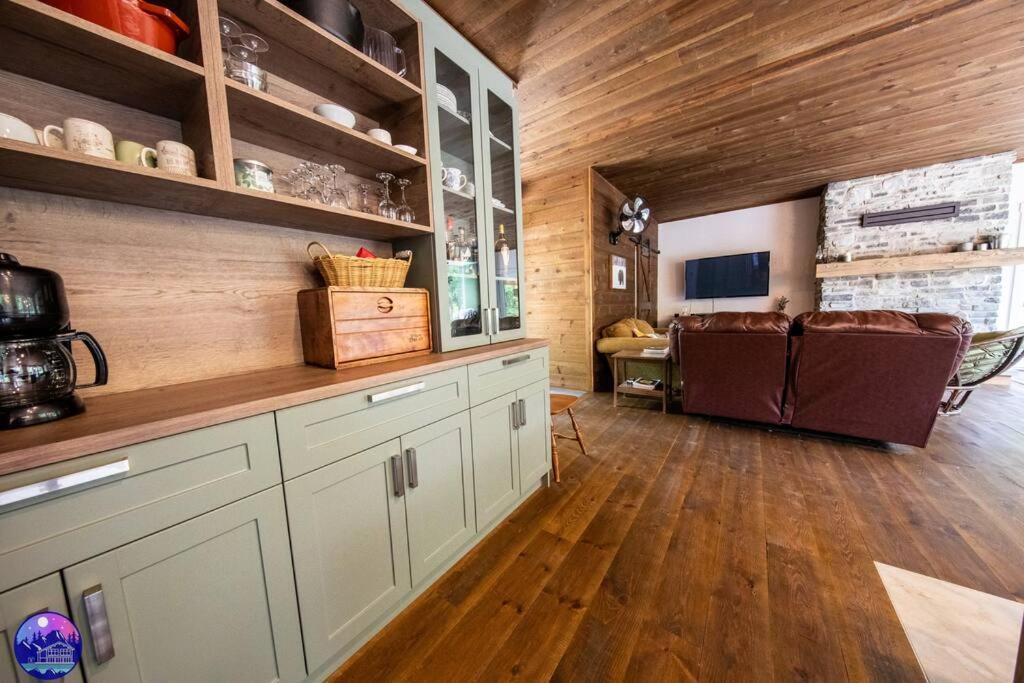 Chalet Deschamps- Spa- Chien Accepte- Nature- Estrie Mansonville المظهر الخارجي الصورة