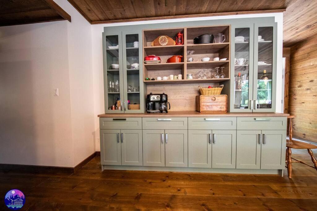 Chalet Deschamps- Spa- Chien Accepte- Nature- Estrie Mansonville المظهر الخارجي الصورة