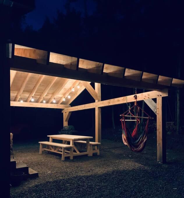 Chalet Deschamps- Spa- Chien Accepte- Nature- Estrie Mansonville المظهر الخارجي الصورة